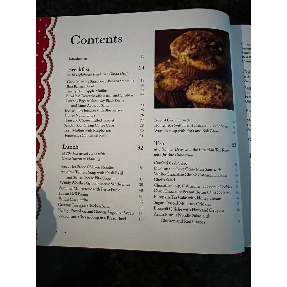 Debbie Macomber's Cedar Cove Cookbook Hardcover Recipes Baking Cooking Food 2009